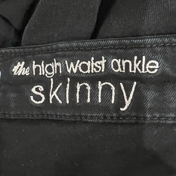 7 For All Mankind Black The High Waist Ankle Skinny Jeans Size 27 Women’s - Picture 4 of 8